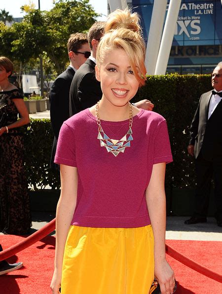 jennette mccurdy up skirt